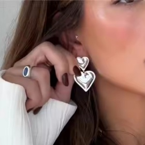 Pendientes de Moda de Acero Inoxidable, Antideslustre, Modernos, Lisos, Chapados en Oro de 18K, Pulidos, con Doble Corazón, para Mujer - Product Image 5
