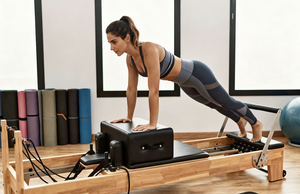 Reformer de Pilates professionnel en chêne, design silencieux et antidérapant, équipement multifonctionnel et durable pour le <span class=keywords><strong>yoga</strong></span>, la remise en forme et les studios <span class=keywords><strong>Alice</strong></span> JM001 - Product Image 4