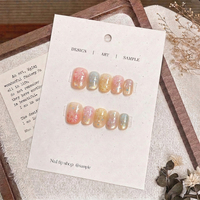 Pointes d'ongles Macaron Pailletées Nacrées Effet Feu d'Artifice Étoilé 10 pièces Courtes Rondes Peintes à la Main Design Personnalisé Faible MOQ