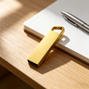 Металлический корпус для <span class=keywords><strong>USB</strong></span>-флешки с интерфейсом <span class=keywords><strong>USB</strong></span> 3.0/<span class=keywords><strong>2.0</strong></span>, матовое золотое покрытие, миниатюрный удлиненный дизайн, возможность нанесения логотипа. - Product Image 2