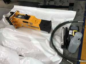 Martillo Hidráulico Silencioso SOOSAN SB20 Tipo Caja para Miniexcavadoras Bobcat, Cargadoras Compactas, Trabajos de Demolición de 1.2-3 Toneladas - Product Image 2