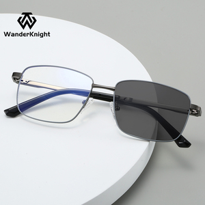 <span class=keywords><strong>Nouvelle</strong></span> tendance, lunettes de vue pour hommes, photochromiques, élégantes, en <span class=keywords><strong>acier</strong></span> inoxydable massif, monture rectangulaire, légères, personnalisables - Product Image 2