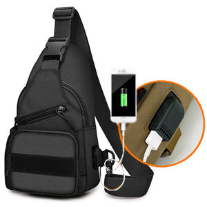 Bolsa de pecho táctica para hombre, correa de hombro, antirrobo de fábrica, bandolera de viaje, mochila de poliéster con carga USB - Product Image 1