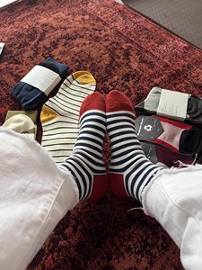 Chaussettes mi-mollet en coton à motif requin, chaussettes de sport décontractées unisexes pour les jeunes - Product Image 6