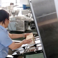 Trancheuse industrielle automatique à grande vitesse pour pain en barre, machine à trancher les toasts à coupe complète, équipement de découpe de gâteaux roulés