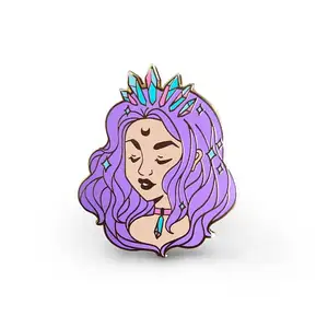 Dessin animé personnalisé Anime mode Cool or métal gemme cristal violet cheveux fille Badge concevoir votre propre broche en émail dur doux sur mesure