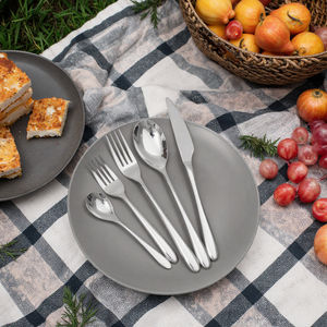 Pour la vaisselle de mariage et de fête haut de gamme <span class=keywords><strong>suisse</strong></span> ensemble cinq pièces Logo personnalisé couteaux en acier inoxydable fourchettes cuillères - Product Image 2