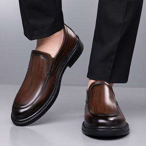 รองเท้าหนังผู้ชายแบบสวม สีน้ำตาล สำหรับใส่ทำงาน รุ่น 9011 - Product Image 3