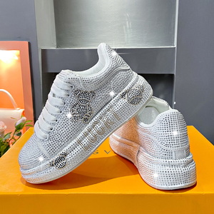 Nuevos Zapatos Deportivos de <span class=keywords><strong>Mujer</strong></span> con Suela Gruesa Transpirable y Diamantes de Imitación Estilo Retro a la Moda - Product Image 1