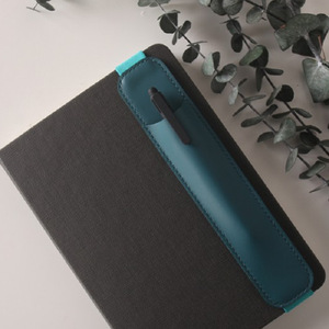 Estuches para lápices de cuero hechos a medida, estilo coreano, estuche para lápices con banda elástica simple, estuche creativo portátil para plumas estilográficas. - Product Image 4