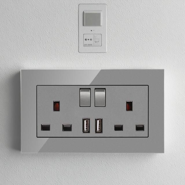 Wholesale UK Home Wall Socket 13amp Socket Press Switch Tempered Glass Panel with Switch White 86mm*86mm CE Z-wave 220V 13A