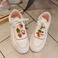 Breloques de chaussures populaires et tendance, style dessin animé de Noël, patchs en résine, biscuits de Noël en résine à dos plat pour cadeaux