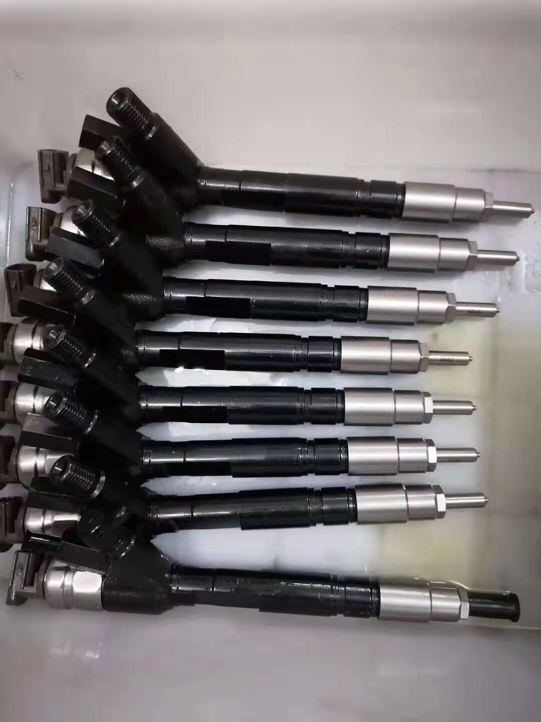 high quality fuel injector 095000-0881095000-0882 S00026161+03 injector for SC8DK185.2G3 engine injector nozzle 095000-0881