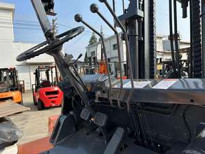 Montacargas Diésel TCM FD100 Usado en Venta, Buen Estado, 10 Toneladas, Liquidación por Carga de Contenedor, Kit de Repuestos Gratis - Product Image 3