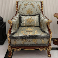 Fauteuil d'appoint Bergère classique français, orné de franges et de pompons, avec tapisserie florale sculptée et dorée, pour boudoir, salon de lecture ou salon
