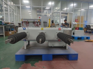 Outdoor SF6-Gasisolierter Lasttrennschalter 38kV 630A Dreiphasiger Trennschalter für Verteilungsleitungen - Product Image 4