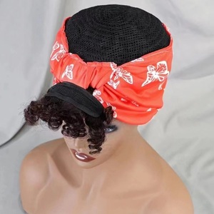 Perruque <span class=keywords><strong>de</strong></span> <span class=keywords><strong>cheveux</strong></span> humains bouclés <span class=keywords><strong>de</strong></span> couleur naturelle <span class=keywords><strong>avec</strong></span> <span class=keywords><strong>frange</strong></span> 150 densité perruque <span class=keywords><strong>de</strong></span> style écharpe bouclée pour les femmes noires - Product Image 4