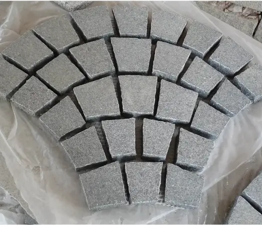 Batu Basalt hitam bentuk kipas batu Cobble batu gosok granit teras jalan mobil batu Paving pembuatan dari India
