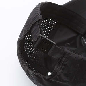Nouvelle casquette de baseball 6 panneaux en PVC respirant et à séchage rapide, anti-UV, avec texte alphanumérique, idéale pour la course en extérieur – Collection Printemps-Été - Product Image 4