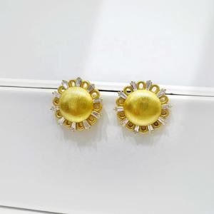 Pendientes redondos de plata de ley 925 hechos a mano, estilo occidental, chapados en oro antiguo de 14k y 18k, elegantes y únicos para mujer, modelo 2026. - Product Image 2