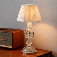 Petite lampe de bureau décorative en cristal, ornements en cristal suspendus en forme de cône pour chambre à coucher, table de chevet, bureau