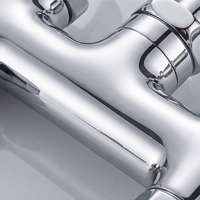 Robinet de cuisine moderne en laiton chromé à double poignée, débit d'eau fluide, bec pivotant à 360°, cartouche céramique, montage sur comptoir, pour hôtel