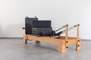 Reformer <span class=keywords><strong>Pilates</strong></span> portable de haute qualité, pliable pour la maison, en bois de hêtre, lit de <span class=keywords><strong>Pilates</strong></span> professionnel - Product Image 4
