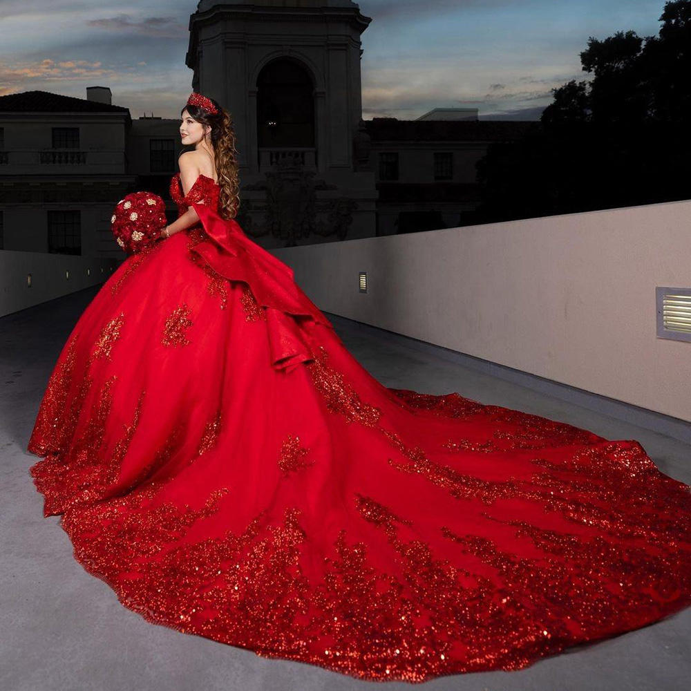 Vestidos de Quinceañera de Satén Rojo Estilos Elegantes y Sexys