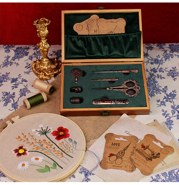Tnfeeon Vintage European Wooden Sewing Tools Kit 30PCS Stainless Steel Needles Embroidery Scissors 21.3x14.3x4.4cm BOCHENG