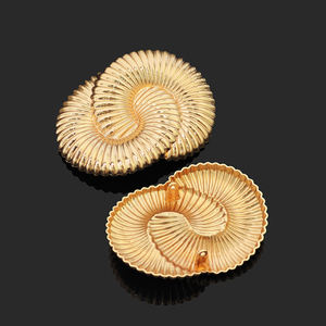 Botones personalizados de Button Factory para coser en ropa irregular, con forma de concha marina, estrella de mar, botones de metal de aleación de zinc con forma especial. - Product Image 3