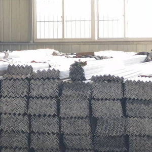 Angle en acier personnalisé de livraison rapide d'usine 250mm avec services de soudage et de coupe de flexion pour l'utilisation de la construction Tolérance 1% - Product Image 2