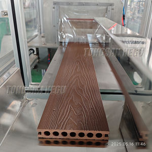 Gerecycled Plastic Wpc Hek Fabricage <span class=keywords><strong>Machine</strong></span> Reliëf/Wandpaneel Extruder Outdoor Pe Wpc Floor Board/Bekleding <span class=keywords><strong>Machine</strong></span> - Product Image 5