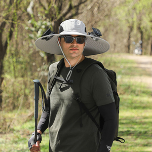 หมวกพัดลมพลังงานแสงอาทิตย์แบบชาร์จไฟได้ ปีกหมวกกว้างปรับได้ (60 ซม.) หมวกตกปลาพร้อมพัดลมระบายความร้อนคู่และป้องกันรังสียูวี - Product Image 4