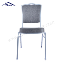 Chaise de banquet empilable de luxe en métal rouge à plateau plat Smile Furniture SY-27 de haute qualité pour réception de mariage en promotion