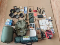 Trousse de Survie d'Urgence Professionnelle pour Catastrophes, Kit de Premiers Secours pour Camping, Randonnée et Escalade en Plein Air
