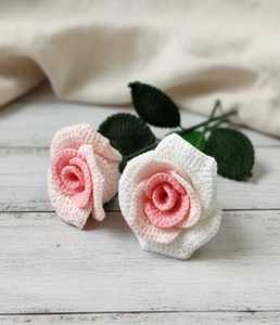 Ramo de Flores de Ganchillo Hecho a Mano, Rosas de Hilo Coloridas, Perfecto para Decoración de Mesa en el Hogar, Manualidades con Tela para Bodas - Product Image 3