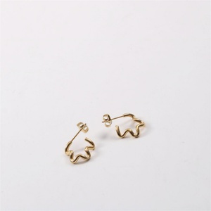 Fashion <b>Fine</b> 18k Gold Plated Curve <b>Earring</b> Stainless Steel c Shape <b>Earring</b> - Product Image 2