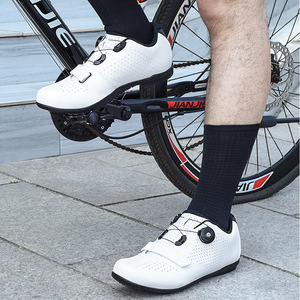 Zapatos de ciclismo ligeros para bicicleta de montaña, carbono sin bloqueo para actividades al aire libre, zapatos de bicicleta giratoria - Product Image 1