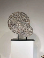 Sculpture d'art d'artisanat en bois d'ornement circulaire abstrait creux pour la décoration de la maison de salon