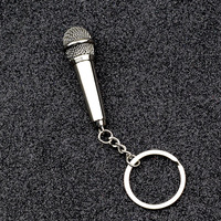 Porte-clés microphone transfrontalier, mini-microphone de simulation, souvenir d'acteur, cadeau gravé pour spectacle ou programme