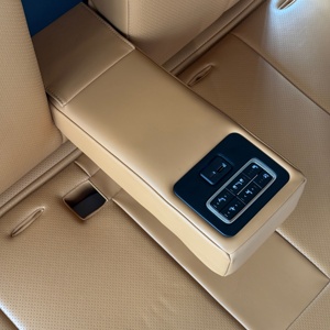 Asiento Trasero Eléctrico de Cuero de Lujo VIP, Sofá <span class=keywords><strong>Cama</strong></span> Plegable de 3 Plazas, Color/Logotipo Personalizado para Conversiones de Camionetas Toyota Sienna - Product Image 2