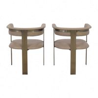 Table et chaises de salle à manger haut de gamme sur mesure en cuir artificiel avec pieds contemporains en acier inoxydable