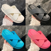 Chaussons d'été pour femmes, tongs plates, mules à plateforme, antidérapantes, épaisses semelles, à brides croisées, pour l'intérieur et l'extérieur