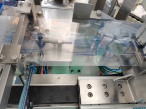 Línea de producción de llenado de infusión <span class=keywords><strong>IV</strong></span> totalmente automatizada IVEN para productos biológicos estériles y líquidos orales - Product Image 4