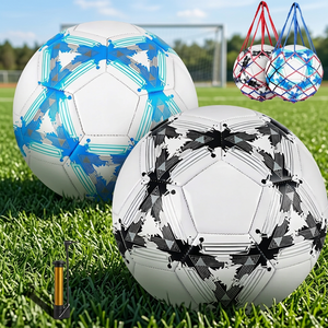 Ballon de football personnalisé en gros, motif étoile noir et blanc classique, taille 5, cousu à la machine, durable, pour entraînement et matchs d'équipe - Product Image 2