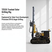 Pilonneuse solaire de type chenille équipée d'une tête motrice capable de percer par tarière, de percer par percussion directe (DTH) et de vissage au sol
