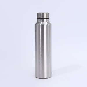 Bouteille d'eau en acier inoxydable 750 ml, cadeau promotionnel pour entreprise, portable avec corde de transport, grande capacité, vente en gros, personnalisation du logo - Product Image 3