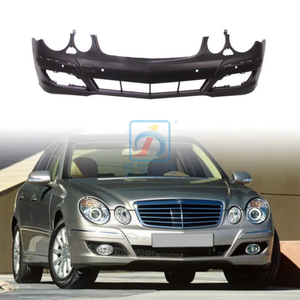 Pare-chocs avant en fibre de carbone autoclavée pour <span class=keywords><strong>Mercedes</strong></span> Benz W211 <span class=keywords><strong>Classe</strong></span> E, surface brillante neuve, découpes pour feux antibrouillard, installation par visser. - Product Image 2