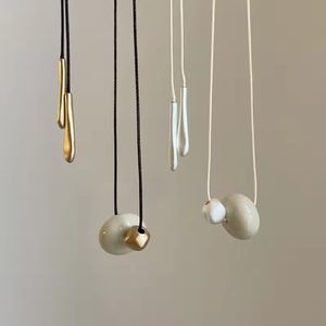 Colliers de mode en perles ajustables, simples, personnalisés et exquis, de style européen et américain, pour femmes - Product Image 3