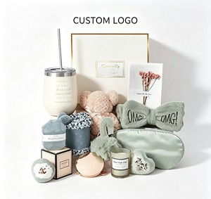 Juego de Regalo de Spa con Toalla Rosa de Lujo y Bomba de Baño con Logotipo Personalizado para Mujeres, Regalos Promocionales para Bodas y Festividades - Product Image 1